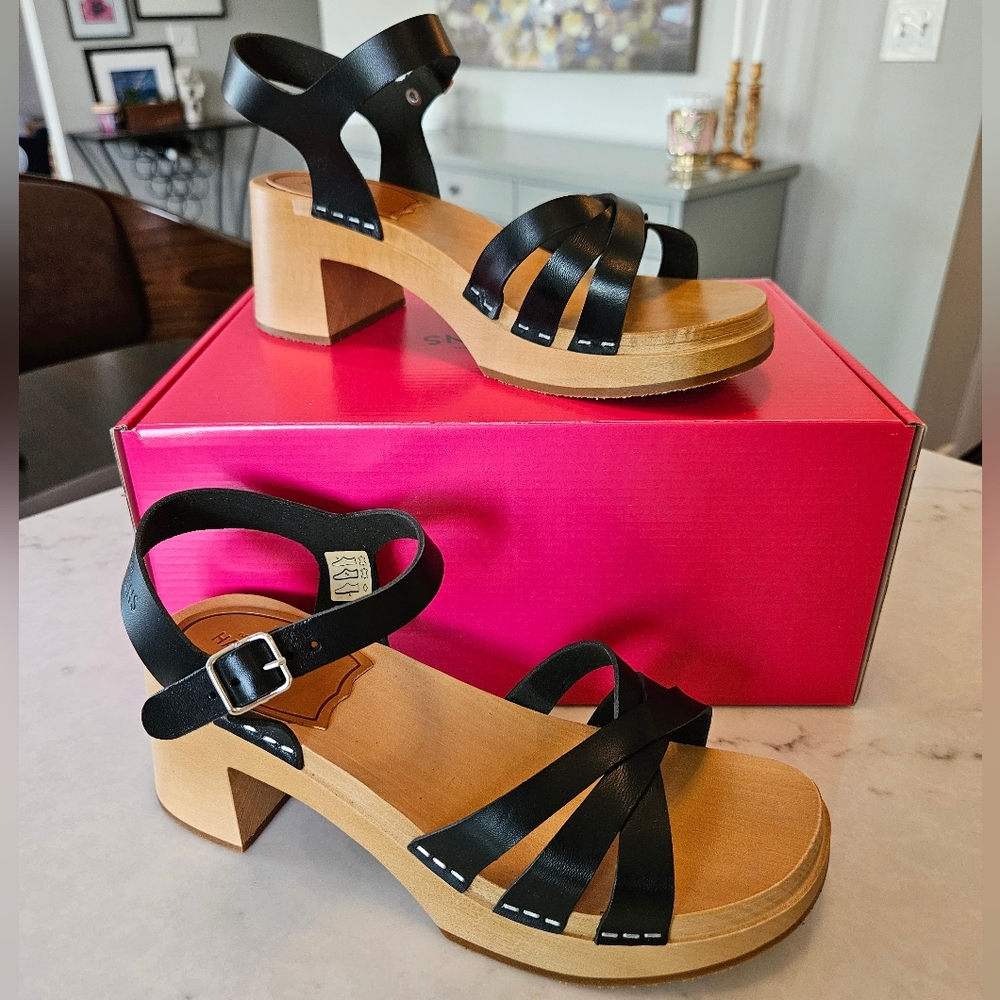 NWT Swedish Hasbeens Plain Strap Black Sandal Size 38